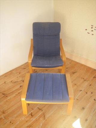 Deux fauteuils POÂNG (IKEA) et repose-pieds
