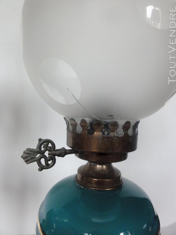 Paire de lampes à pétrole électrifiés style Napoléon III tr 113116964