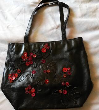 Sac noir cuir et fleurs rouges LAMARTHE